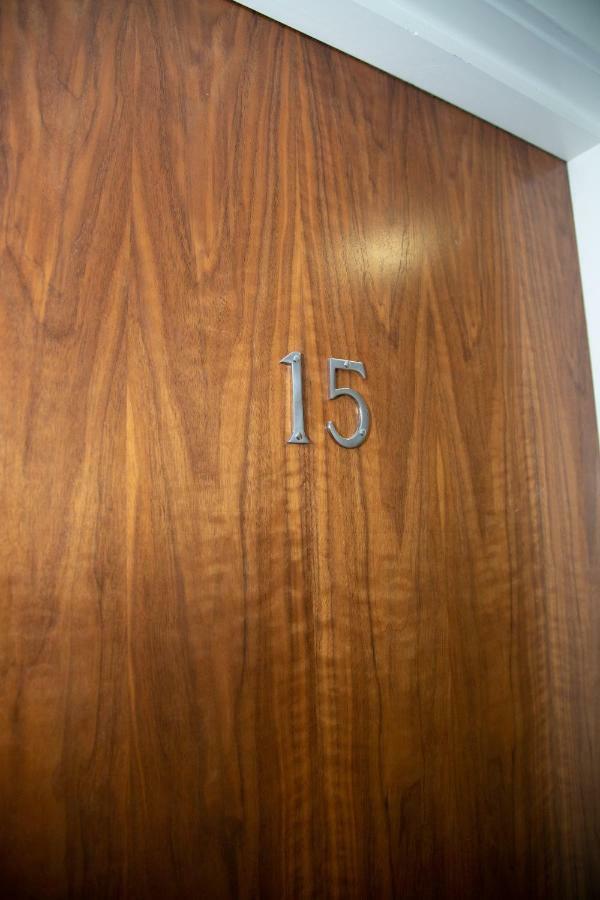 Serviced Apartment In Liverpool City Centre - Free Parking - Balcony - By Happy Days エクステリア 写真